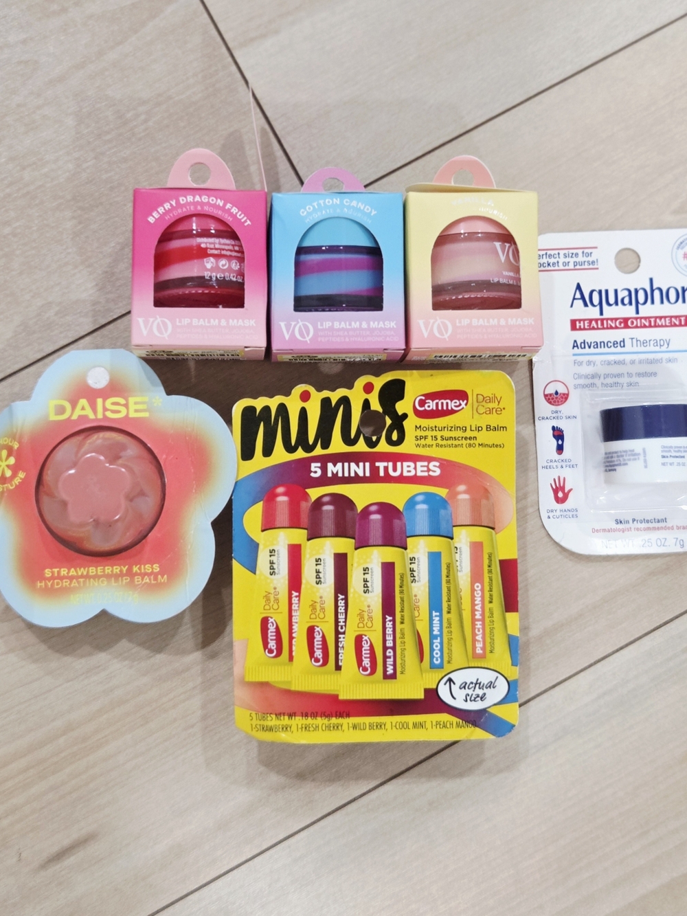 Moisturizing Lip Balm Assorted▪︎Aquaphor▪︎Carmex▪︎Daise▪︎ V.Q